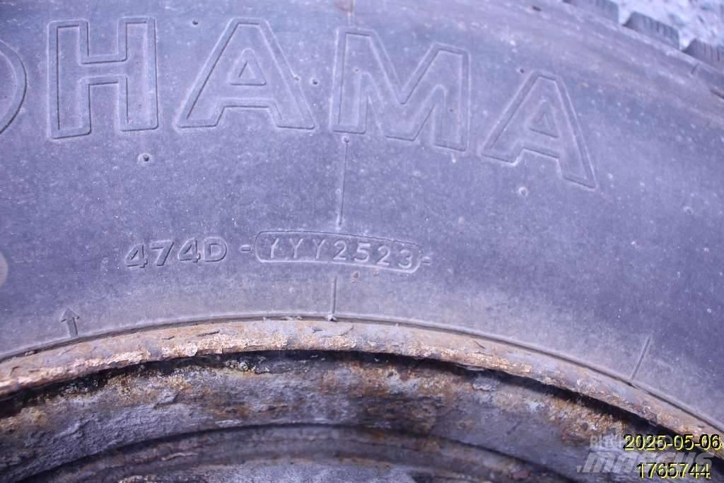 Yokohama SY397 Opony, koła i felgi