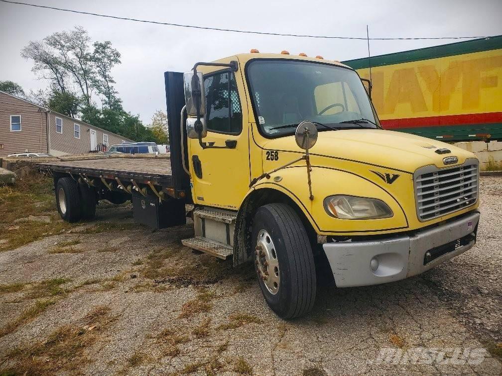 Freightliner M Line Ciężarówki typu Platforma / Skrzynia