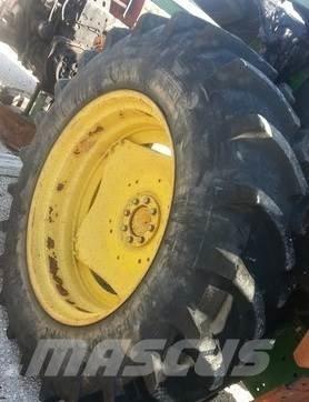  Pneus 460/85R38 Opony, koła i felgi