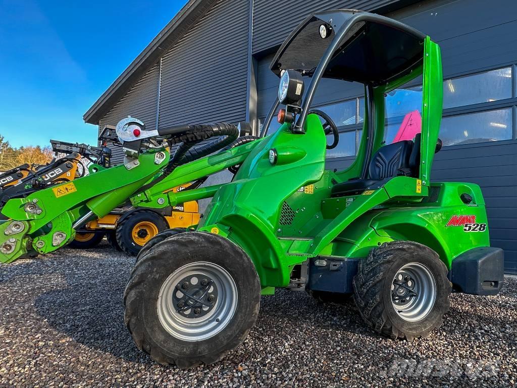 Avant 528 Ładowarki wielofunkcyjne