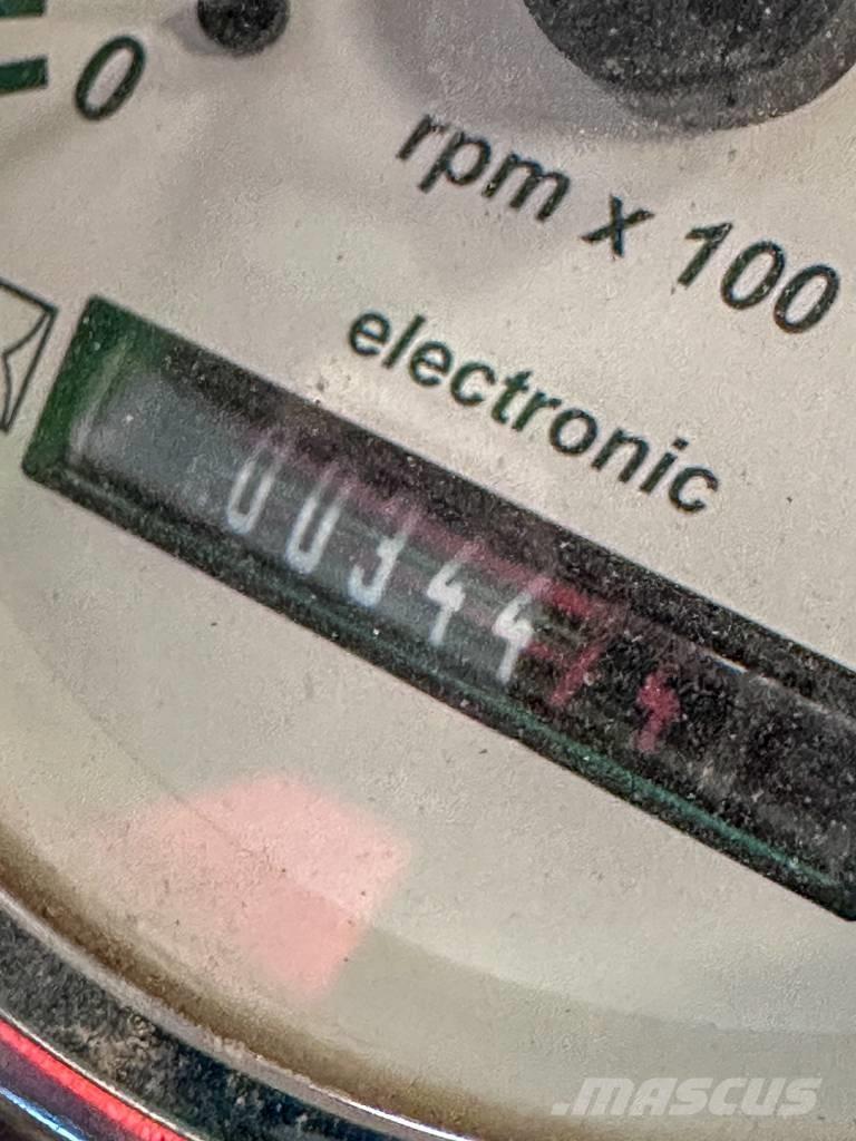 Avant 528 Ładowarki wielofunkcyjne