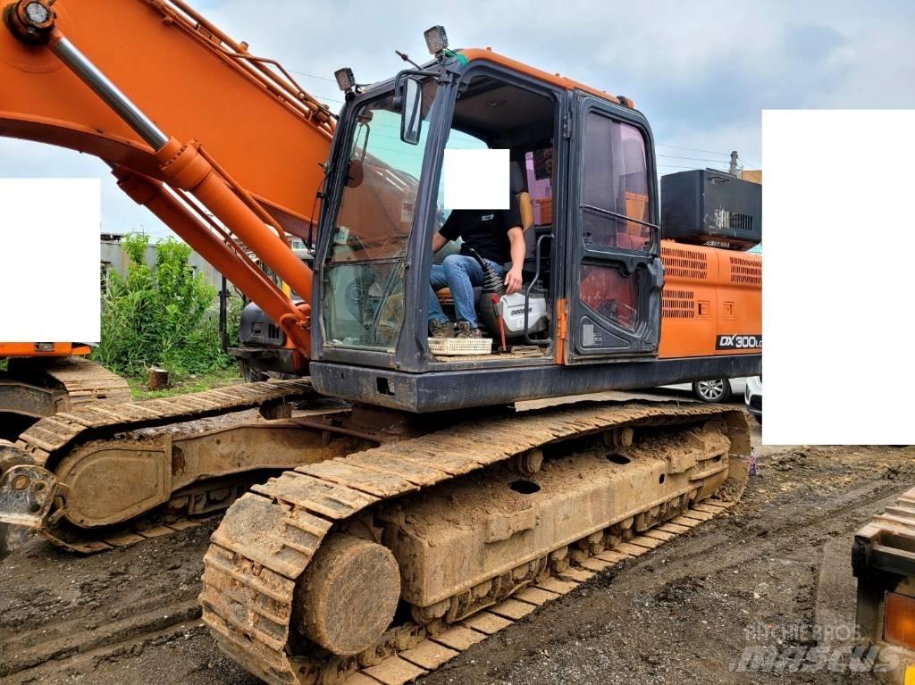 Doosan DX 300 LCA Koparki gąsienicowe