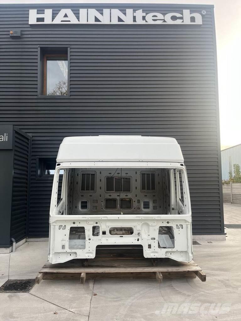 Iveco EUROSTAR Kabiny i wnętrze