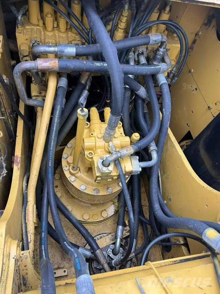 CAT 320 D Koparki gąsienicowe