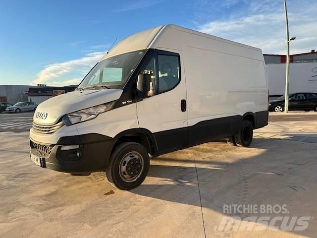 Iveco 35C 12 Busy / Vany