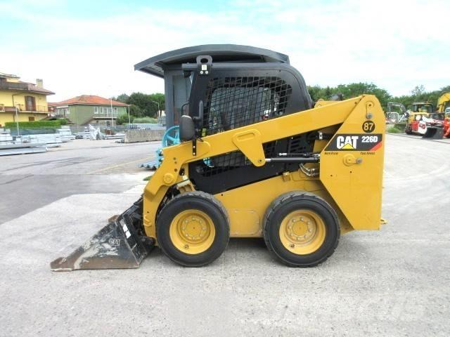 CAT 226 D Ładowarki burtowe