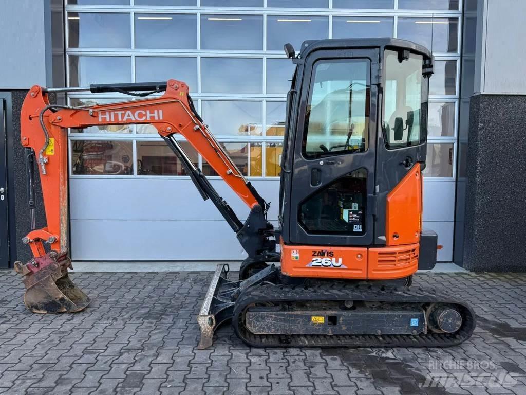 Hitachi ZX26U-6 CR Minikoparki