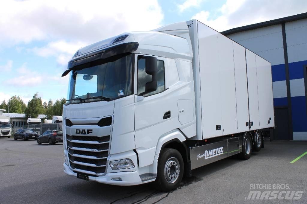 DAF XG 530 FAN Samochody ciężarowe ze skrzynią zamkniętą