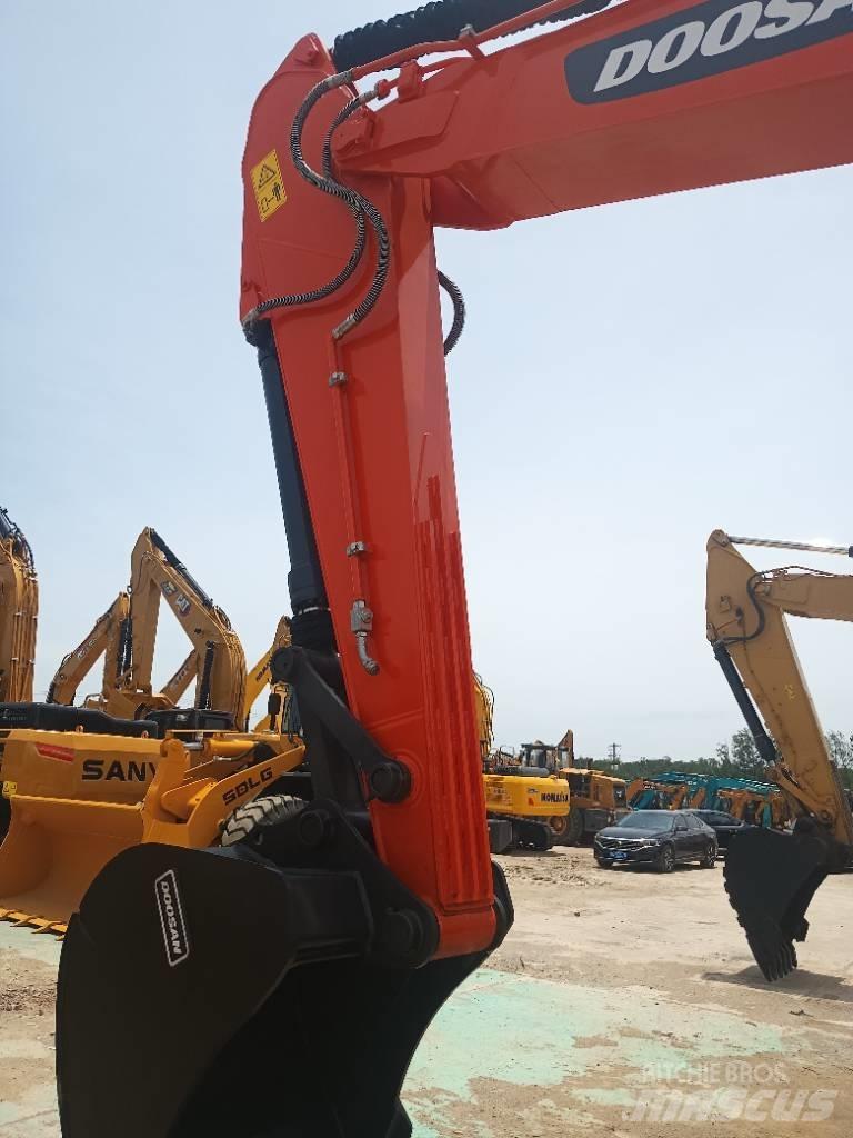 Doosan DX 225 LCA Koparki gąsienicowe