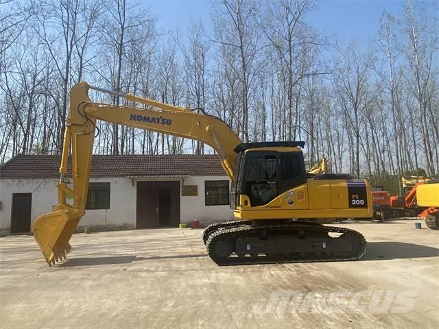 Komatsu PC200-7 Koparki gąsienicowe