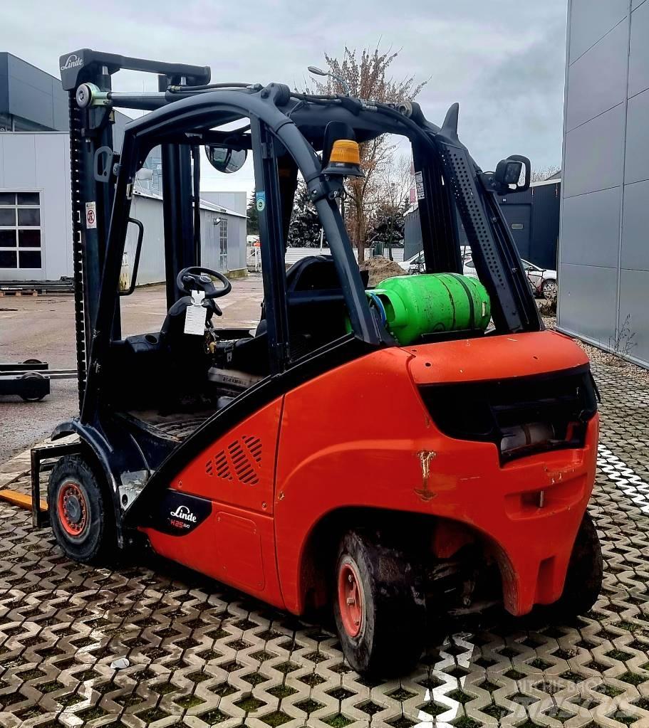 Linde H 25 T - 02 Wózki LPG