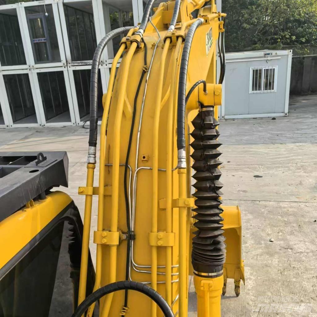 Komatsu PC 130-7 Koparki gąsienicowe