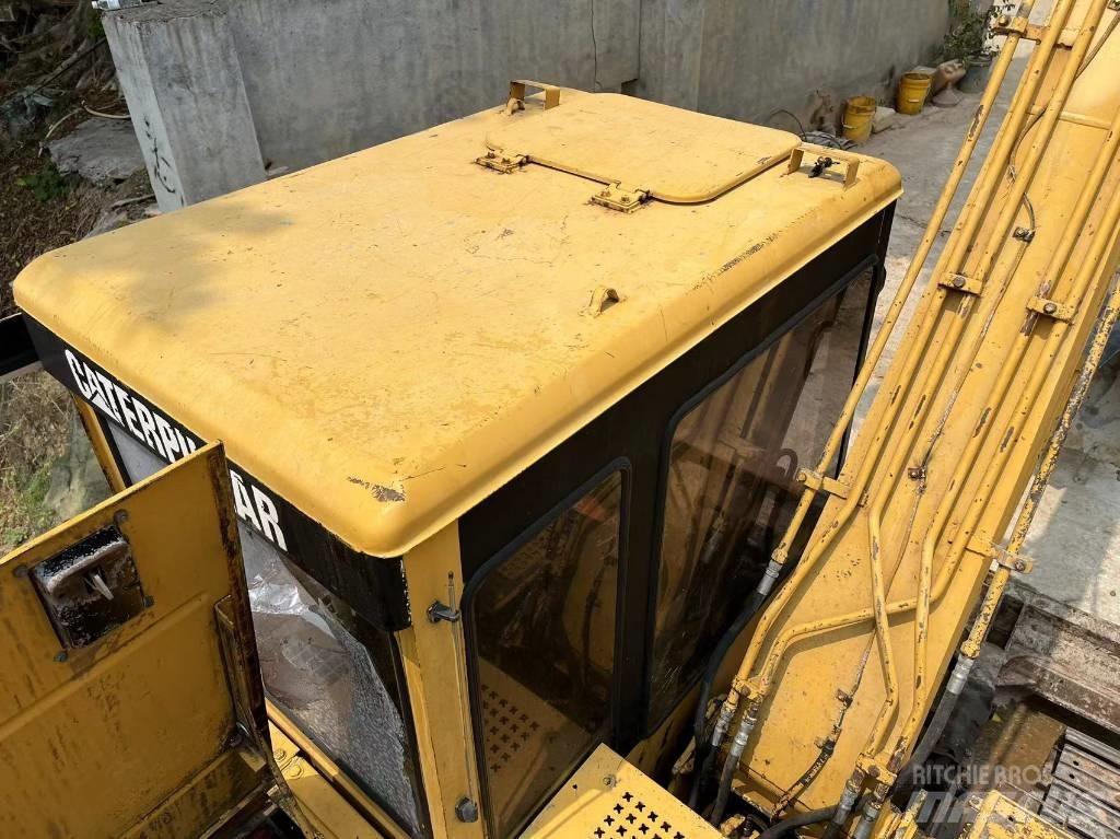 CAT 307 Koparki gąsienicowe