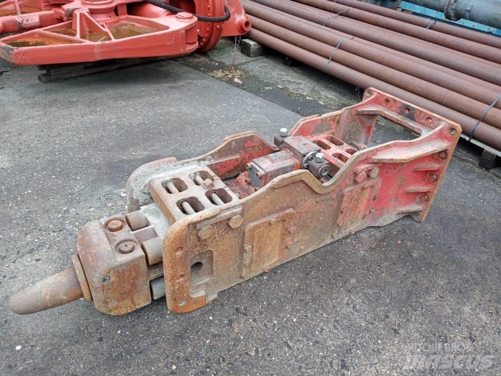 NPK H-8XA Młoty hydrauliczne