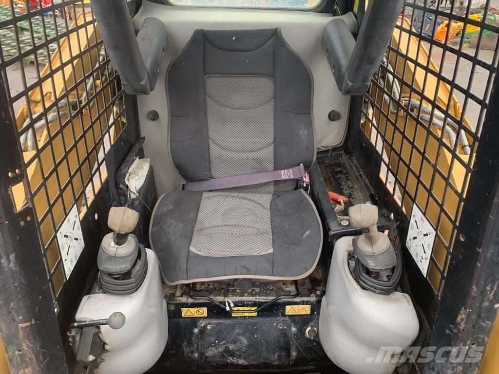 CAT 257 B Ładowarki burtowe