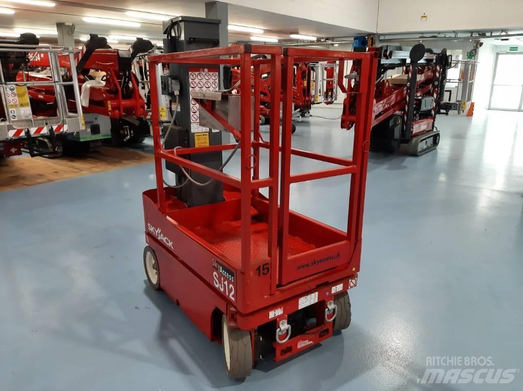 SkyJack SJ 12 Podnośniki masztowe