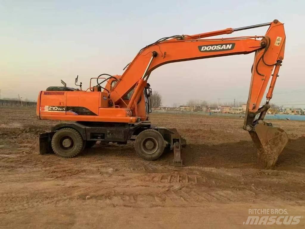 Doosan DH 210 W-7 Koparki kołowe