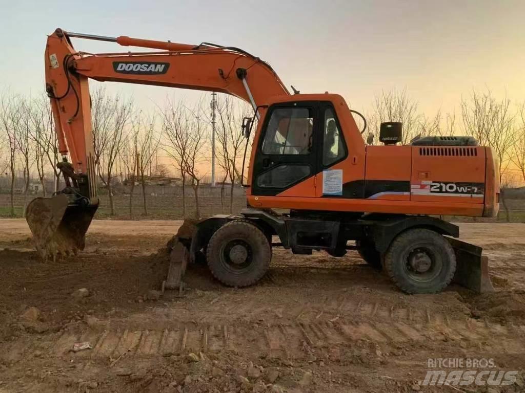 Doosan DH 210 W-7 Koparki kołowe
