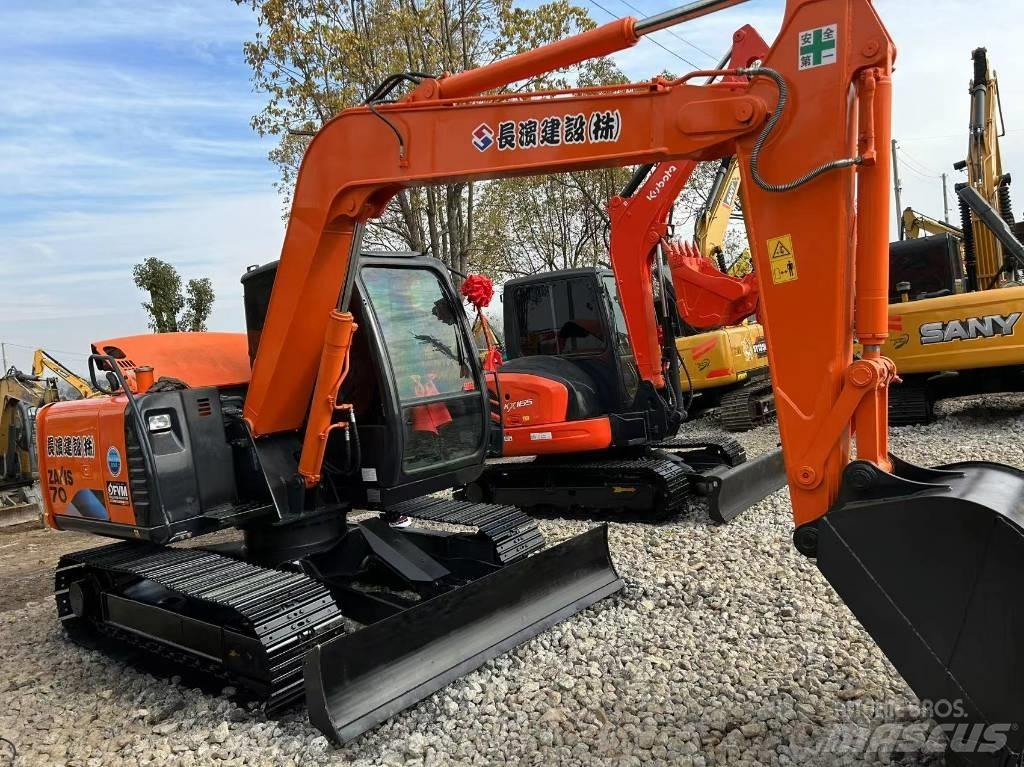 Hitachi 70 Koparki gąsienicowe