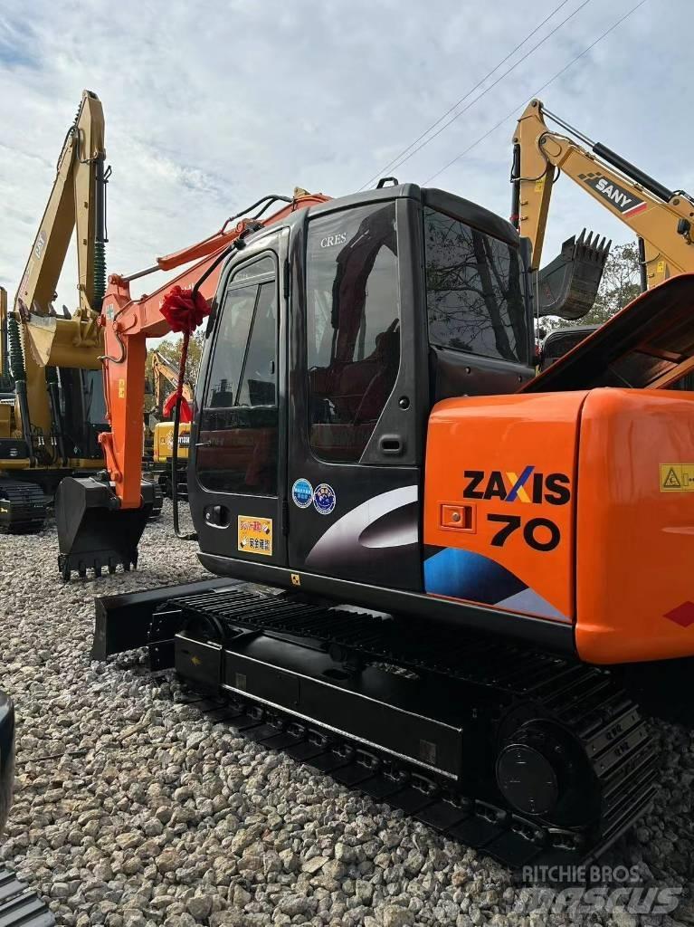 Hitachi 70 Koparki gąsienicowe