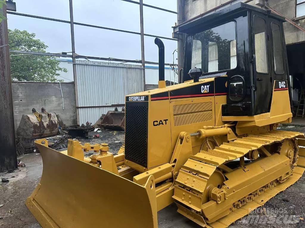 CAT D 4 C Spycharki gąsienicowe