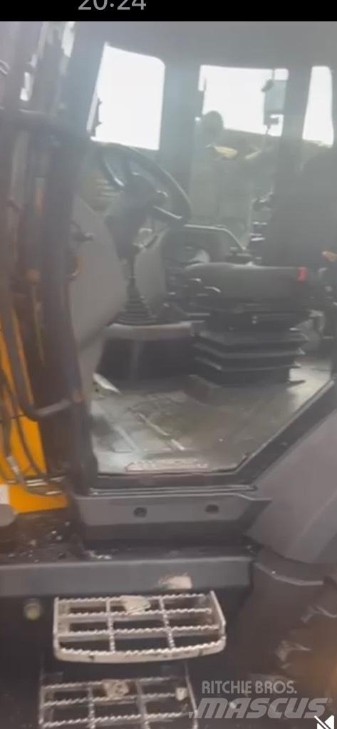 JCB 3CX Compact Koparko-ładowarki