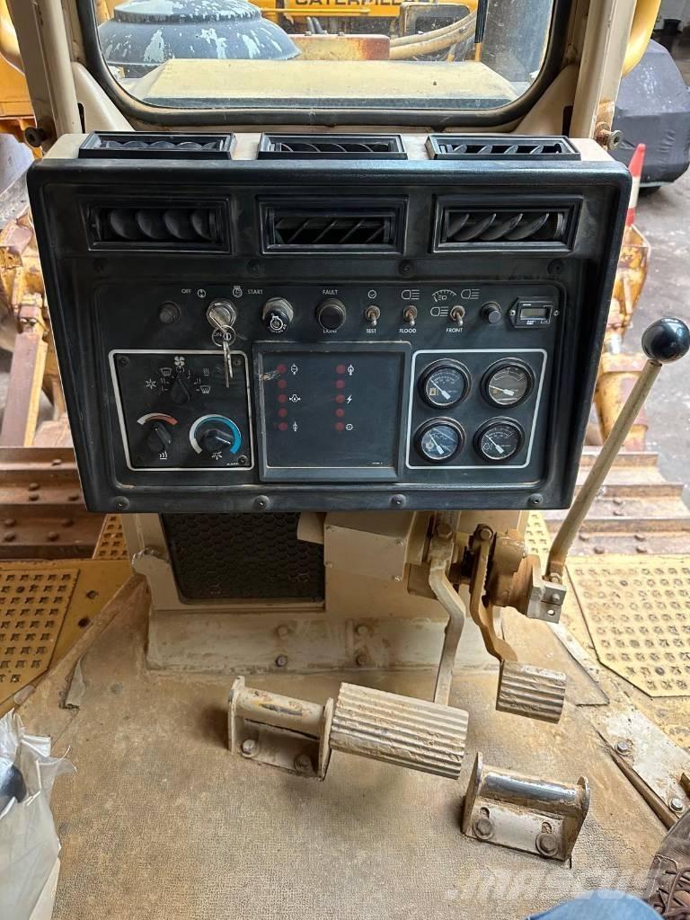 CAT D 6 H II Spycharki gąsienicowe