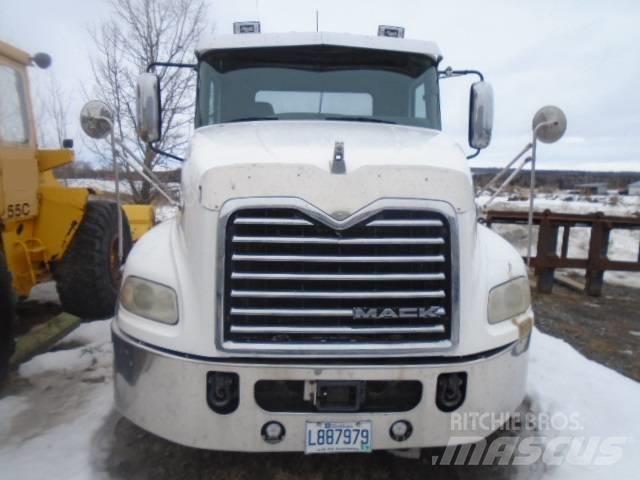 Mack CXU 613 Ciągniki siodłowe