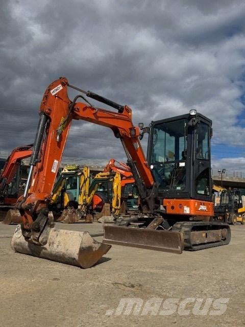 Hitachi ZX 26 U-6 CR Minikoparki