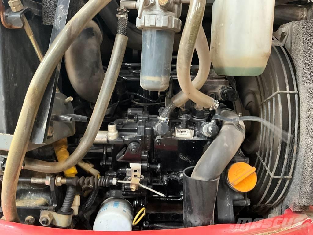 Takeuchi TB 215 R Minikoparki