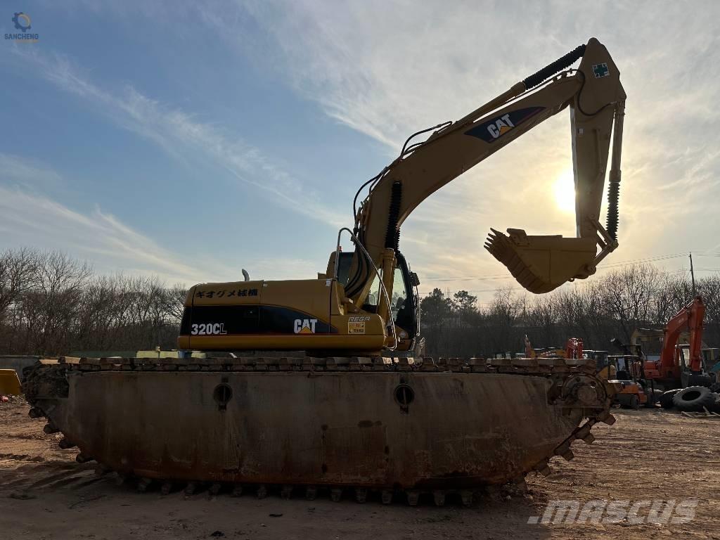 CAT 320CL Koparki pływające - amfibie