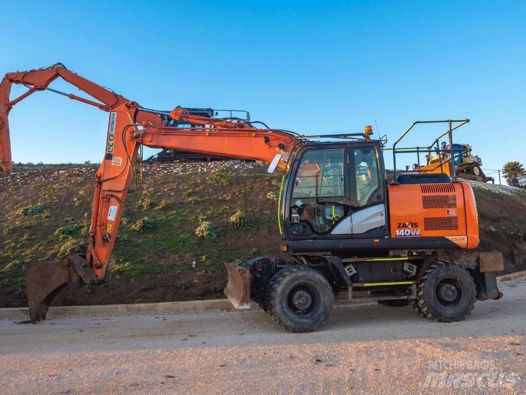 Hitachi 140W Koparki kołowe