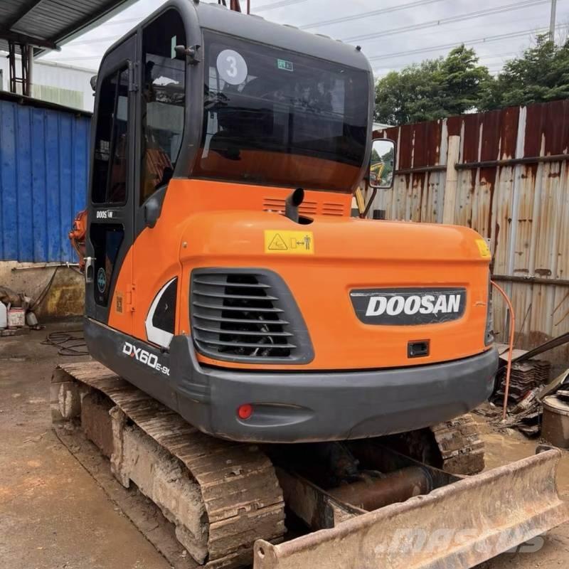 Doosan 60-9c Koparki gąsienicowe