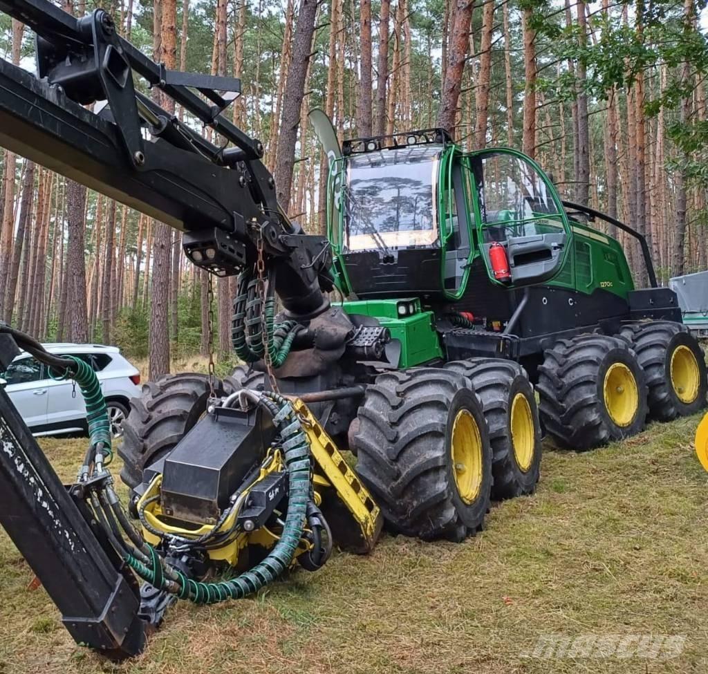 Johan Deere 1270G Harwestery
