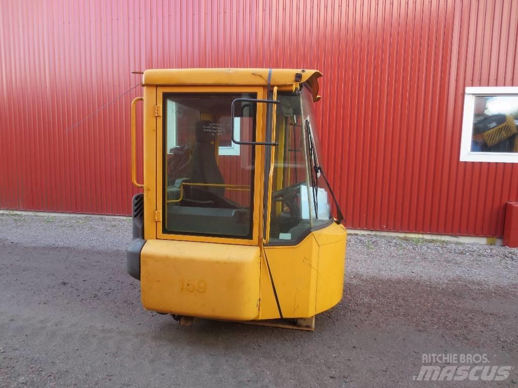 Volvo L 180 D Kabiny i wnętrze