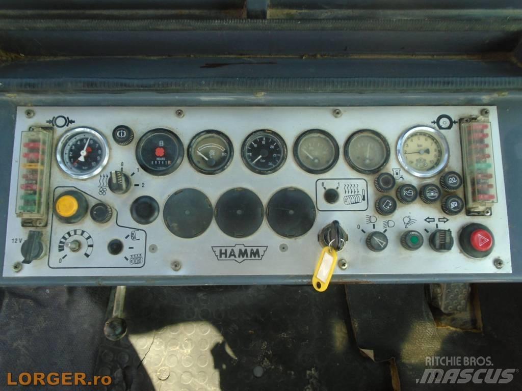 Hamm GRW 18 Walce ogumione