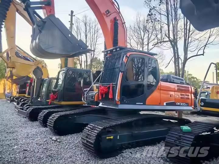Doosan DX 300 LC Koparki gąsienicowe