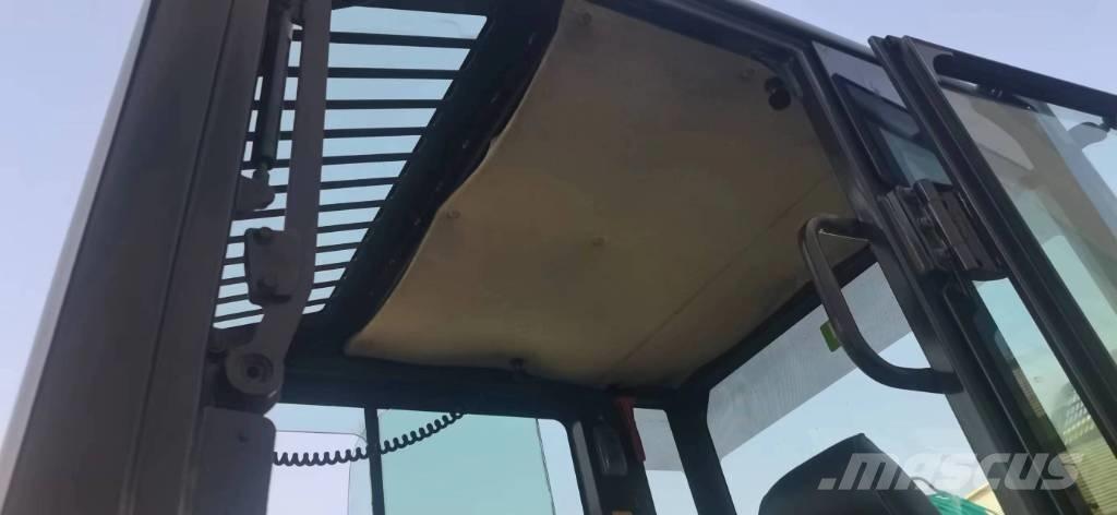 Komatsu 56-7 Koparki gąsienicowe