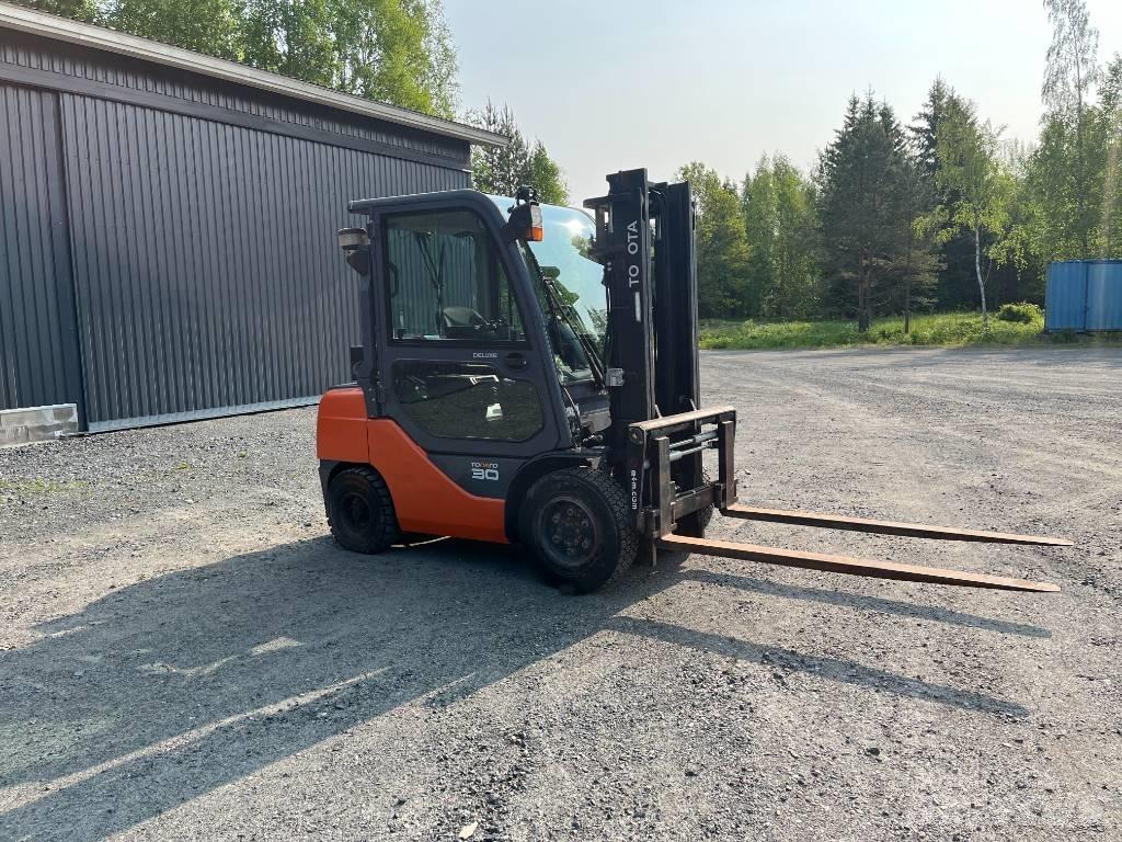 Toyota 52-8 FDF 30 Wózki Diesla