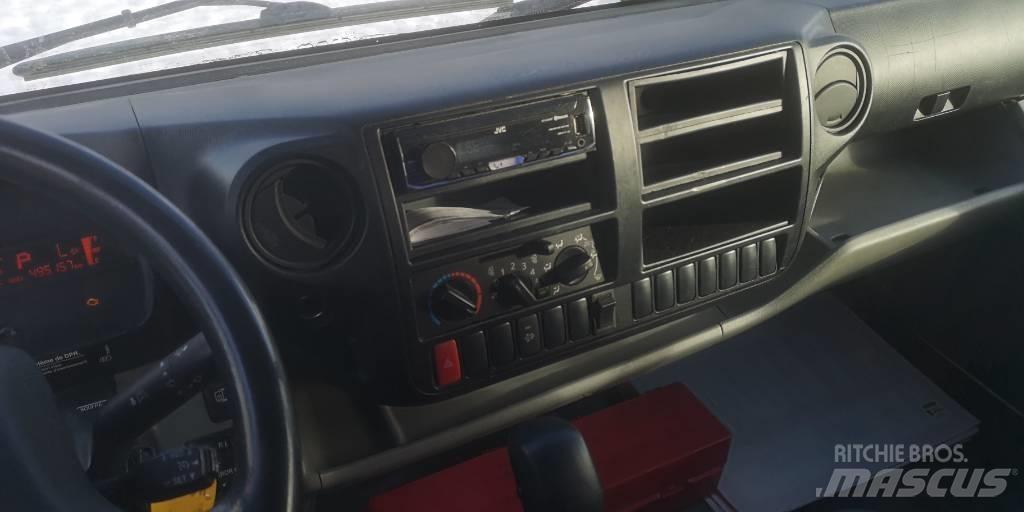 Hino 195 Busy / Vany