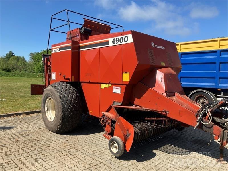 Hesston 4900 Prasy kostkujące