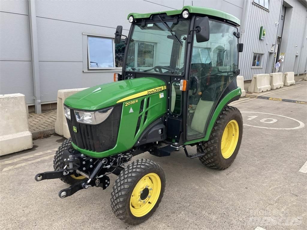 John Deere 2038R Mikrociągniki