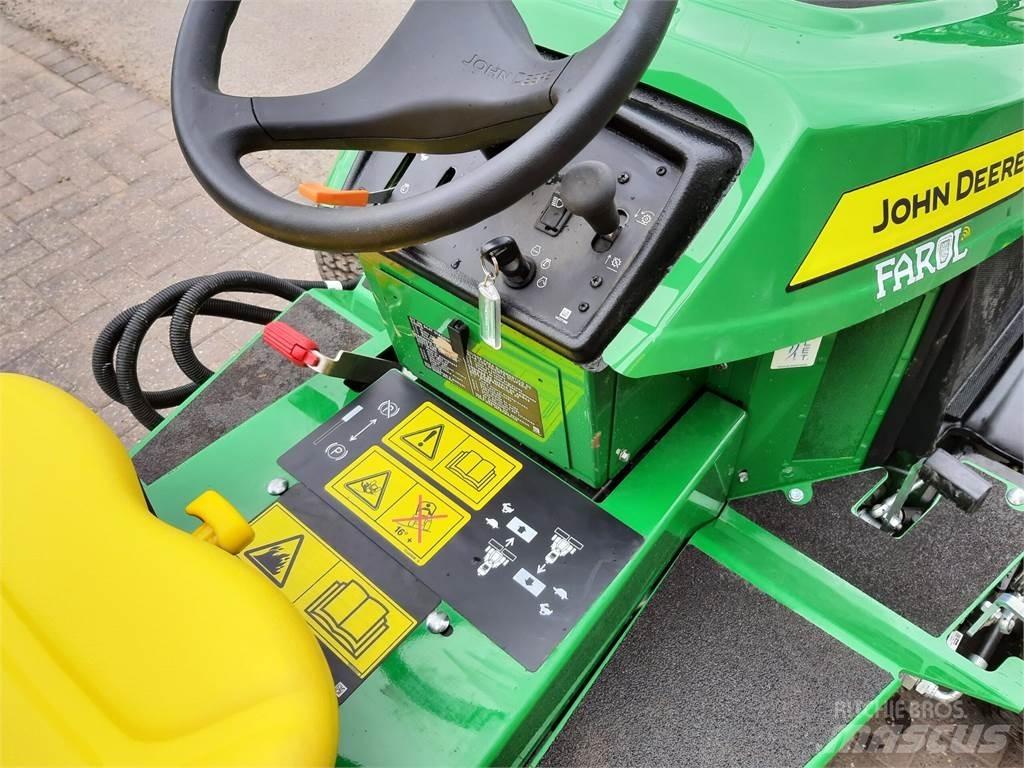 John Deere 2653B Kosiarki mechaniczne z operatorem za maszyną