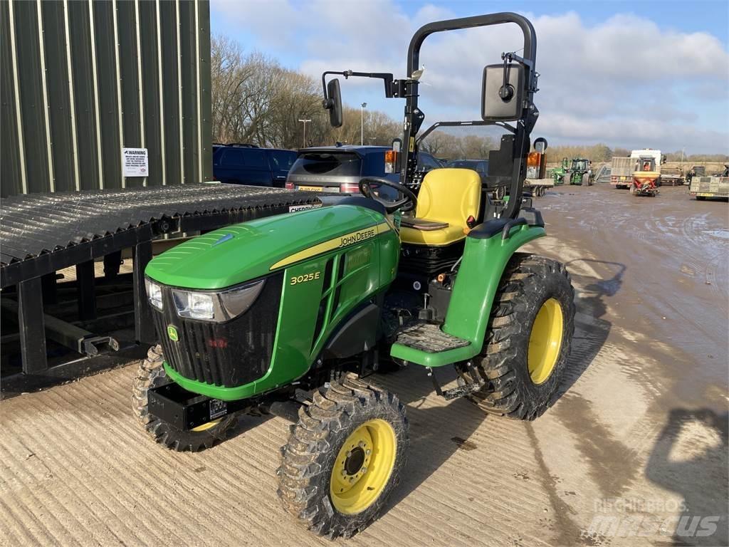 John Deere 3025E Mikrociągniki