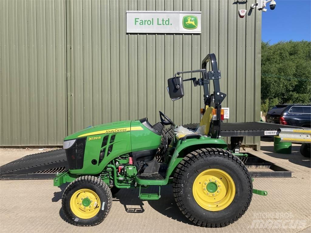 John Deere 3039R Mikrociągniki