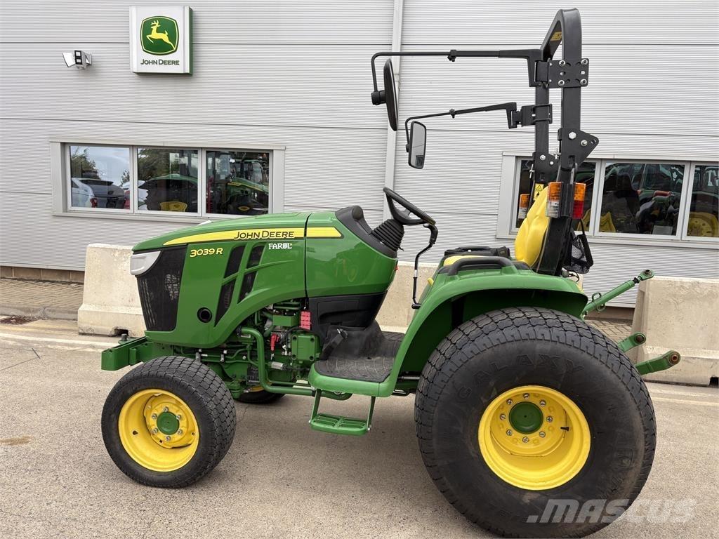 John Deere 3039R Mikrociągniki