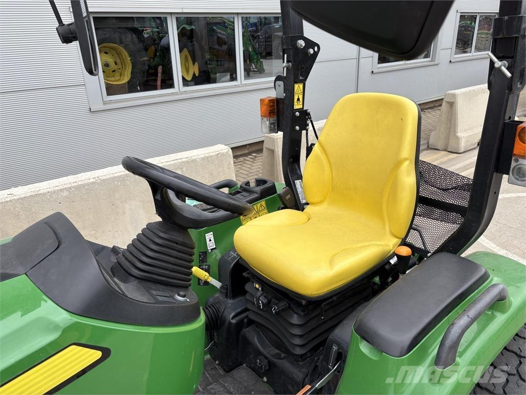 John Deere 3039R Mikrociągniki