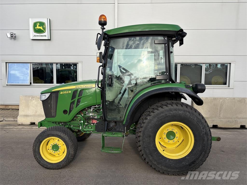 John Deere 4052R Mikrociągniki