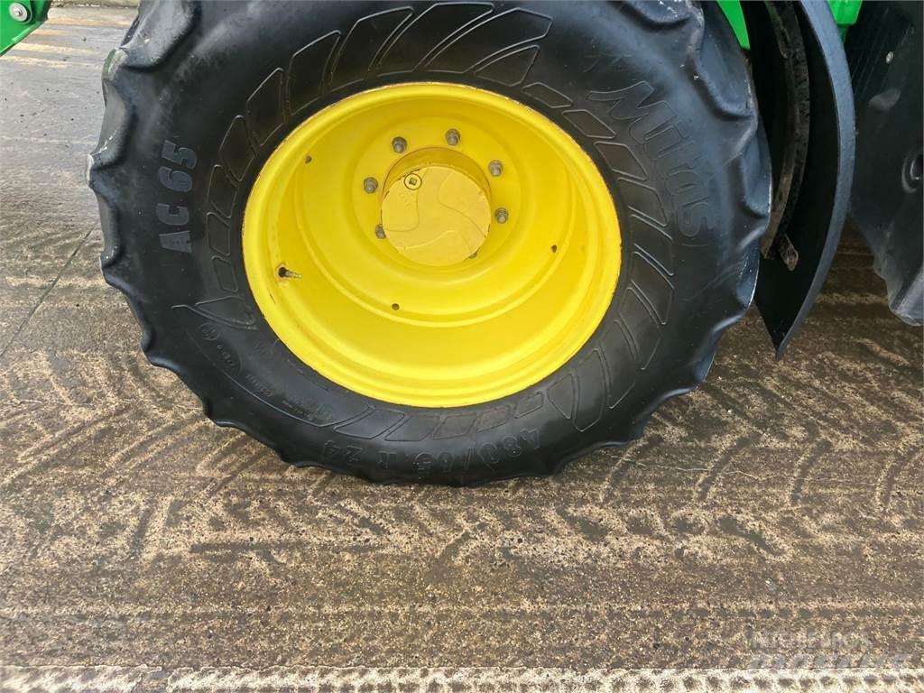 John Deere 6120M Ciągniki rolnicze