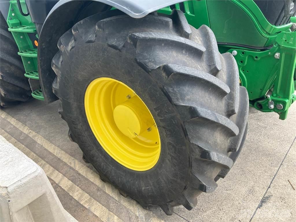 John Deere 6215R Ciągniki rolnicze